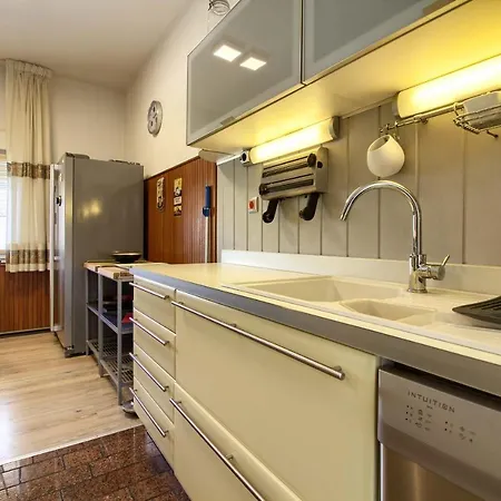 Lovely Pjacal Ii With Pool In Apartment *