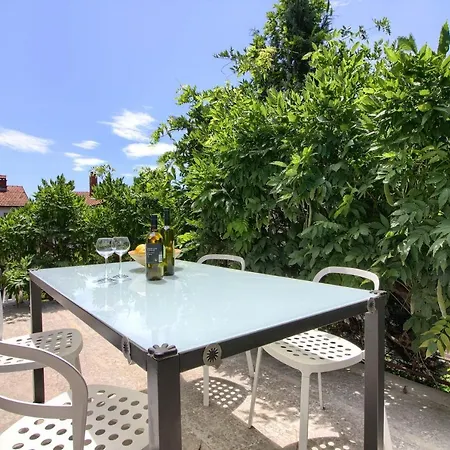 Apartmán Lovely Pjacal Ii With Pool In *