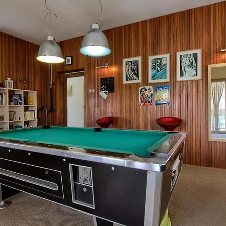 Apartmán Lovely Pjacal Ii With Pool In *