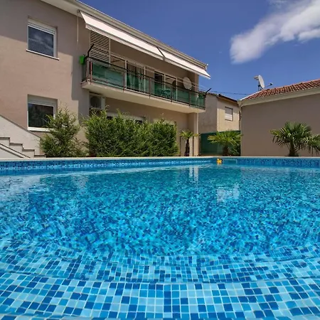 Apartment Lovely Pjacal Ii With Pool In Pula