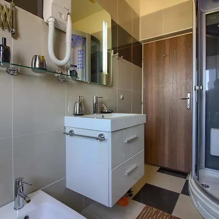 Lovely Pjacal Ii With Pool In Apartment